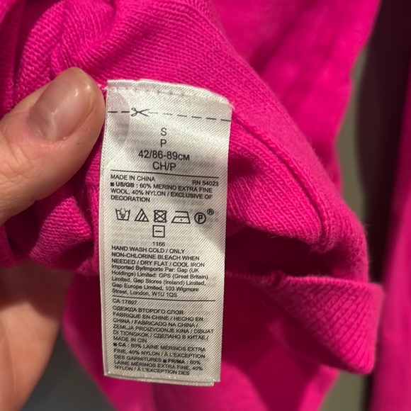 Bright Pink Sweater - Picture 6 of 6